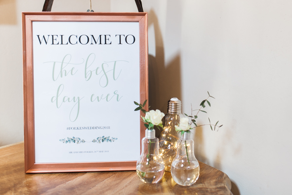 Welcome Sign Light Bulb Lamps Vase Moreves Barn Wedding Gemma Giorgio Photography