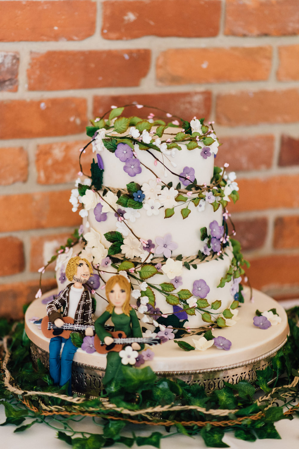 Cake Tiers Flowers Floral Ivy Figures 70s Hippy Westerham Golf Club Wedding Sarah Fleet Photography
