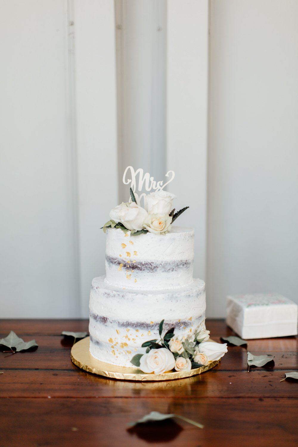 Semi Naked Cake Flowers Laser Cut Topper Emotional Outdoor Wedding Laura Memory Photography