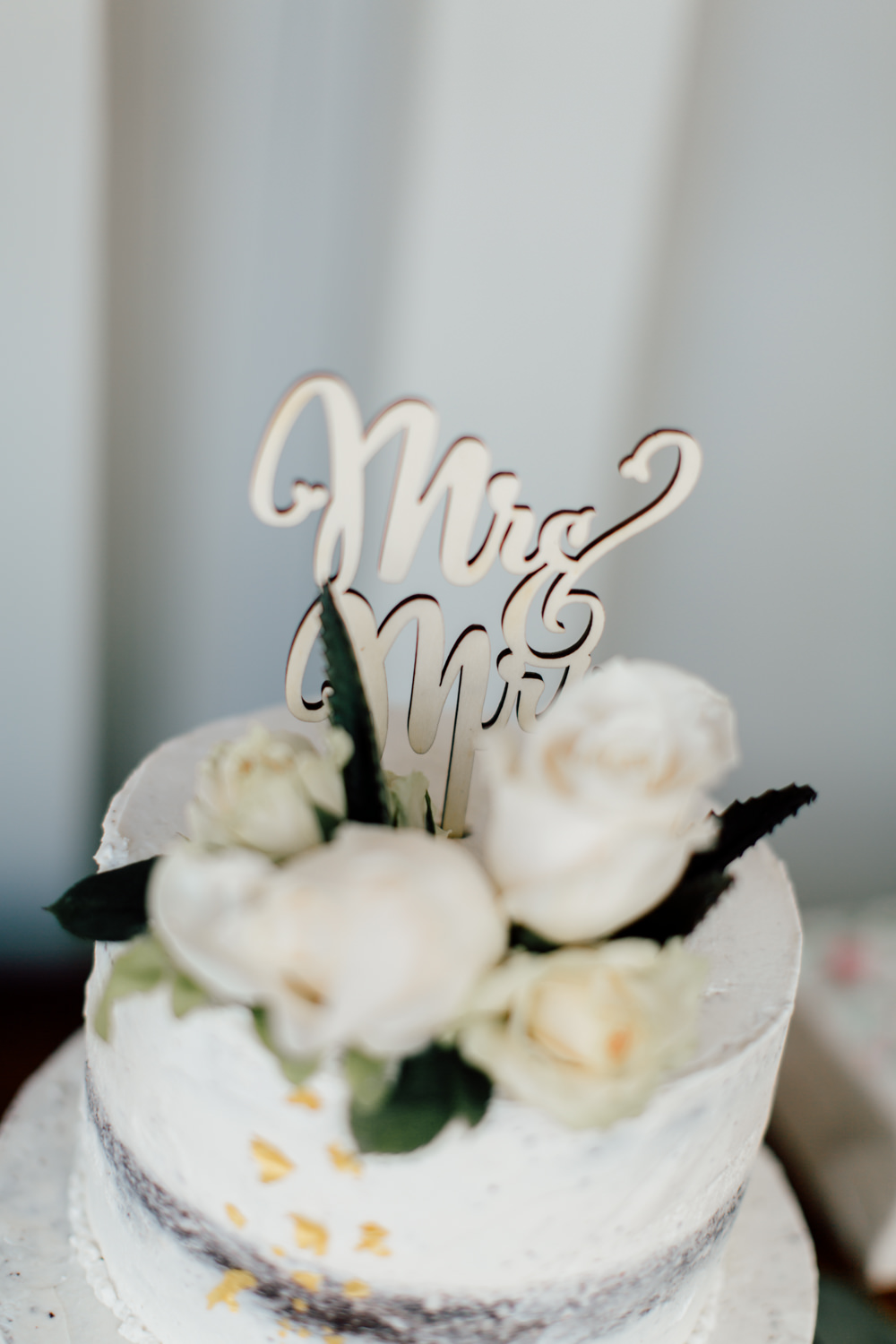 Semi Naked Cake Flowers Laser Cut Topper Gold Emotional Outdoor Wedding Laura Memory Photography