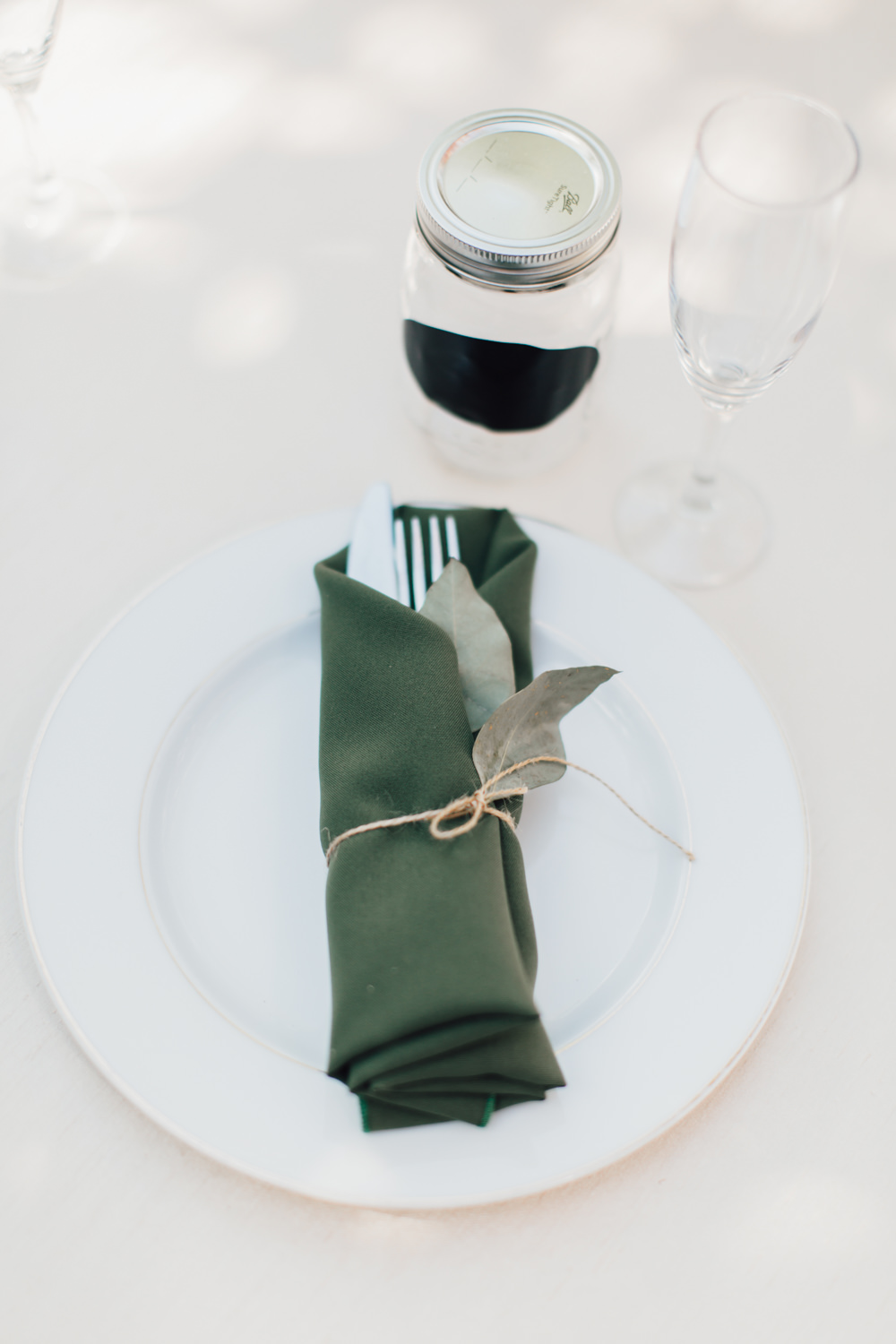 Place Setting Green Napkin Leaf Twine Emotional Outdoor Wedding Laura Memory Photography