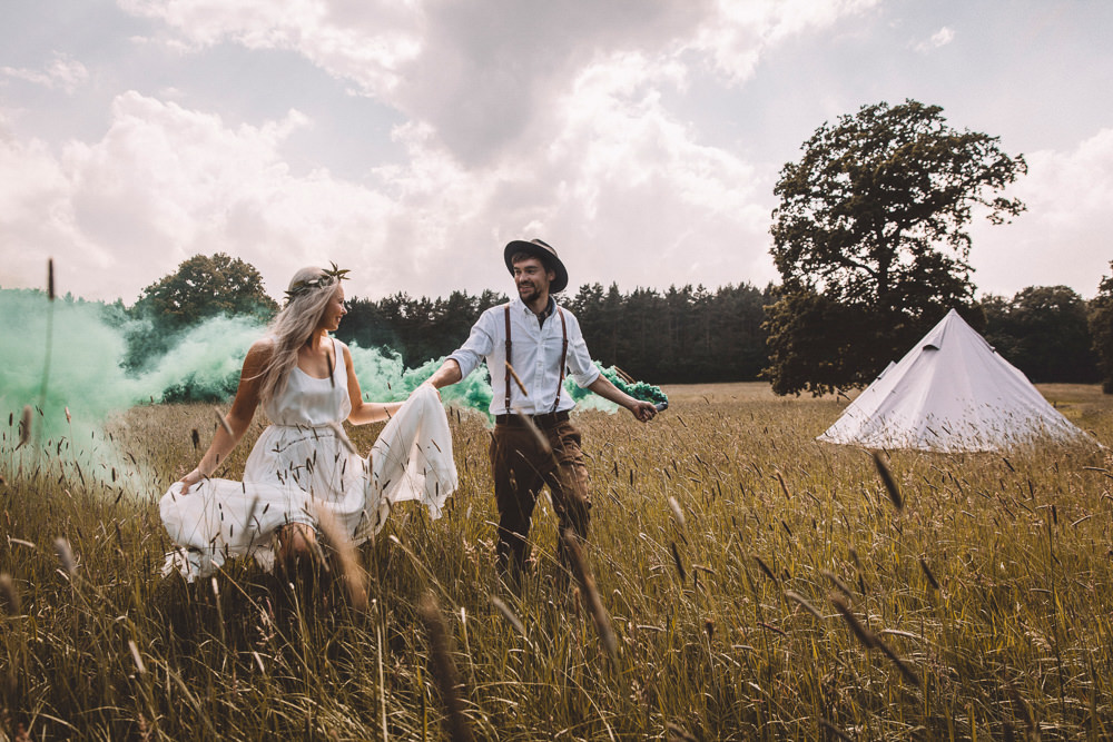 Smoke Bombs Bride Groom Portraits Photos Free Spirited Wedding Ideas Woodland Lumiere Photographic