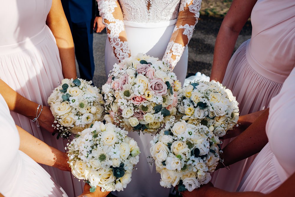 Flowers Floral Post Bouquet Pink White Rose Bride Bridal Kew Gardens Wedding Marianne Chua Photography