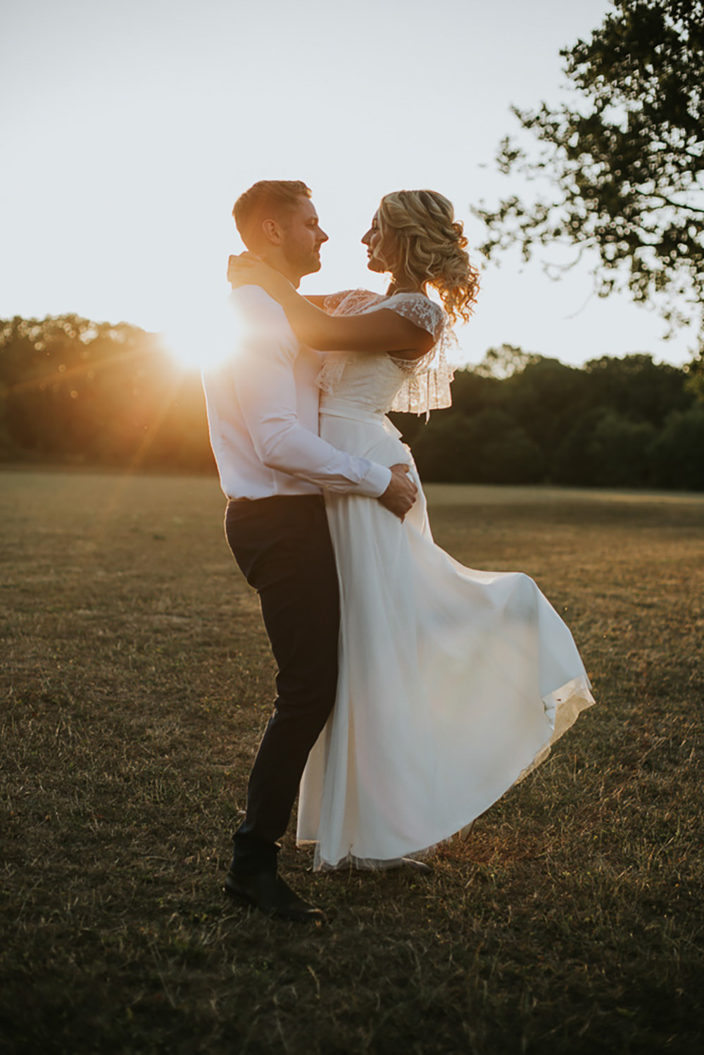 Modern Bohemian Woodland Wedding Ideas Lily Lane Photography