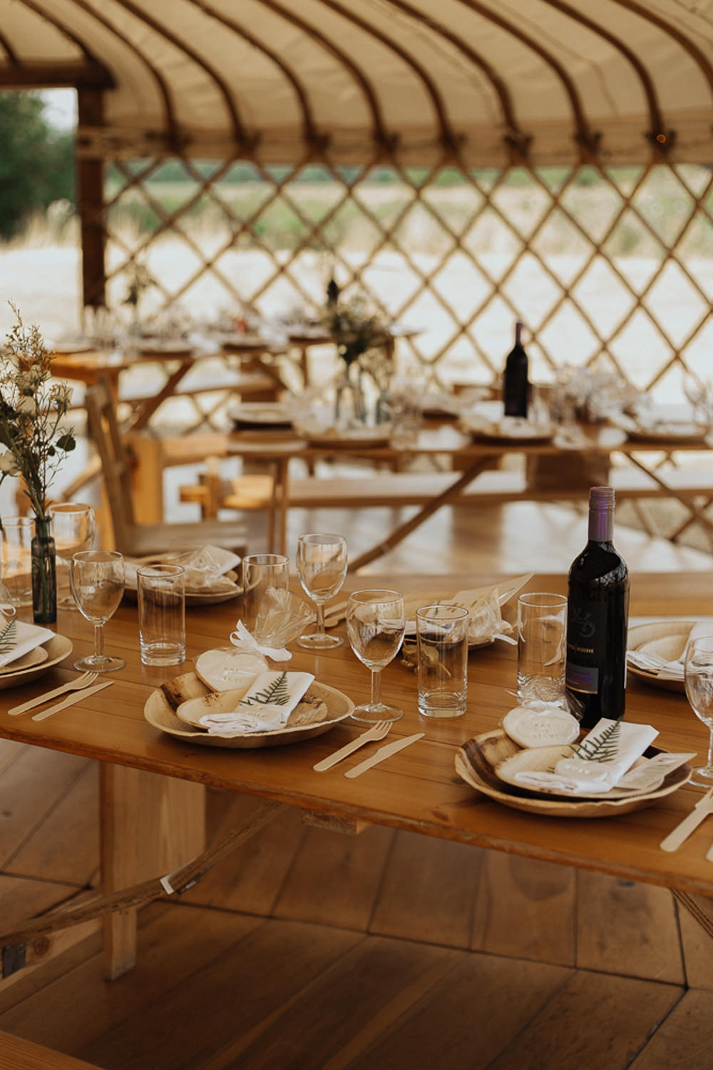 Rustic Tables Decor Riverside Weddings Oxfordshire Yurt Luis Calow Photographer