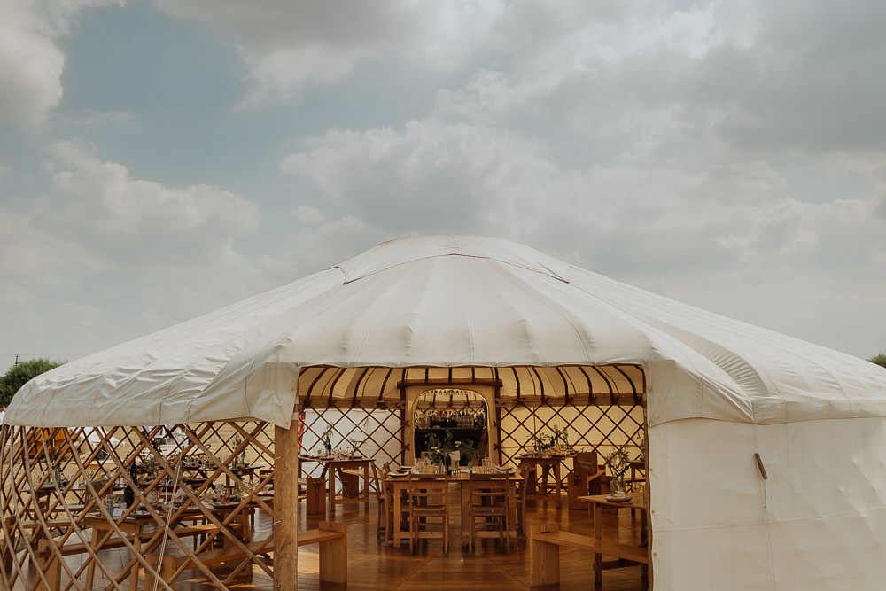 Riverside Weddings Oxfordshire Yurt Luis Calow Photographer