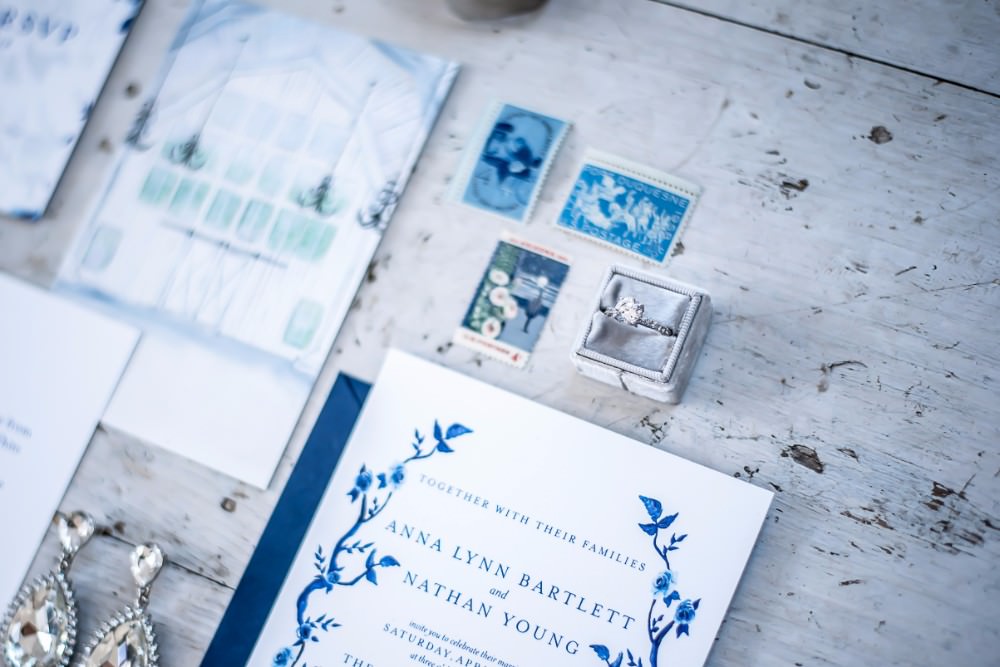White Sparrow Barn Wedding White Blue Ideas Si Creative Photography