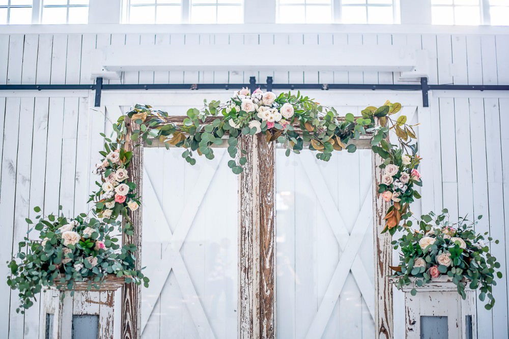 White Sparrow Barn Wedding White Blue Ideas Si Creative Photography