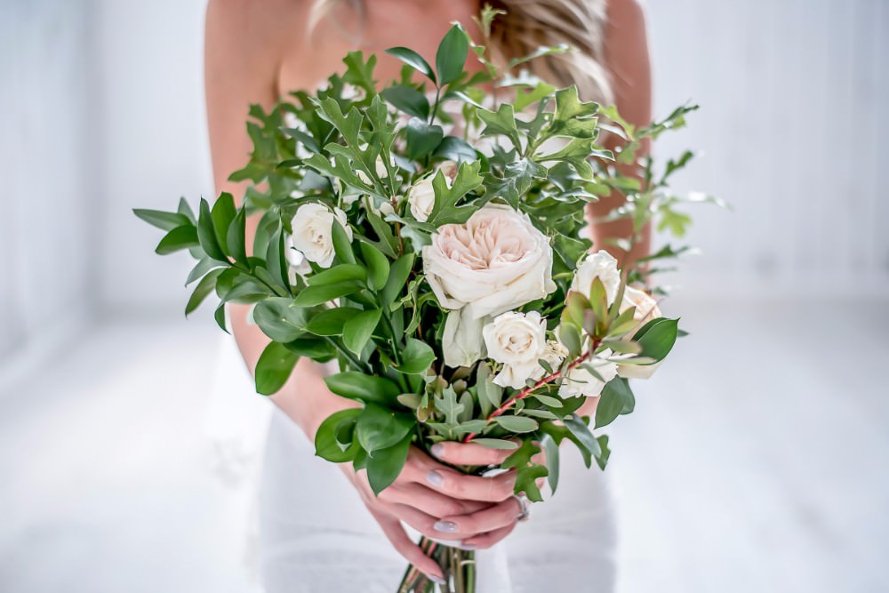 Greenery White Blush Rose Bouquet Bride Bridal White Sparrow Barn Wedding White Blue Ideas Si Creative Photography