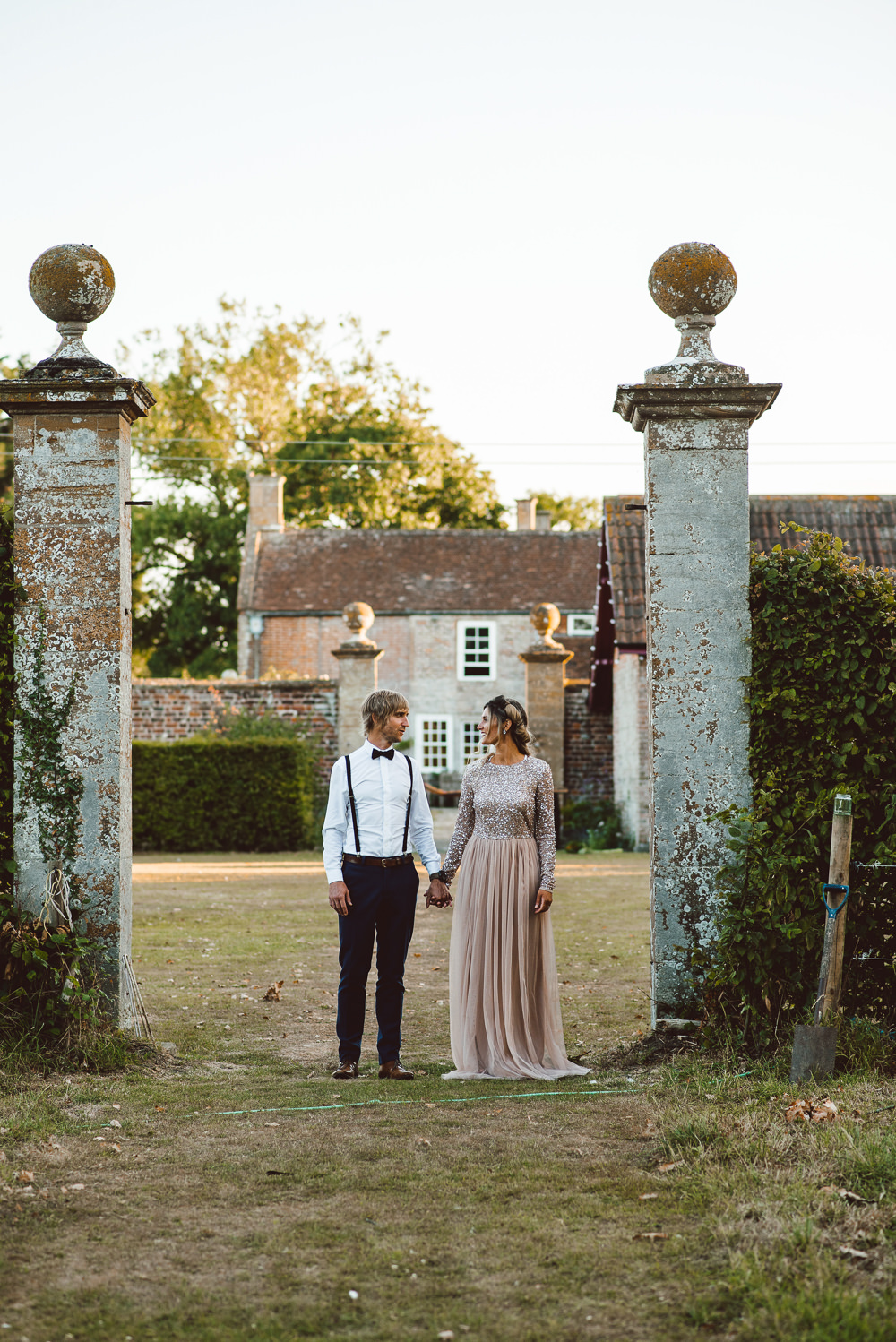 Ethereal Magical Golden Hour Wedding Ideas Dhw Photography