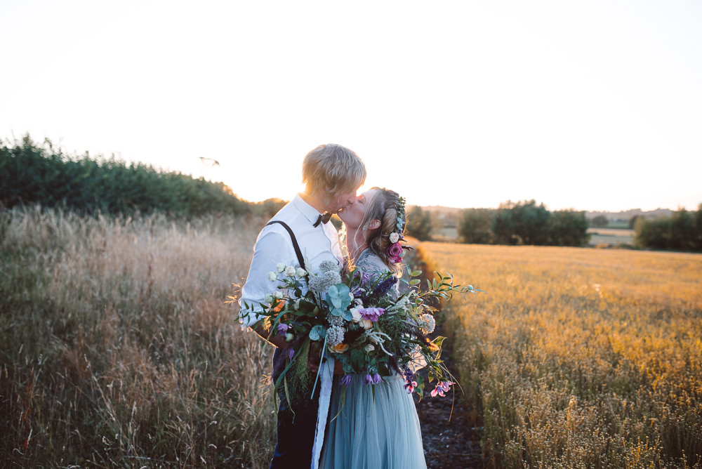 Ethereal Magical Golden Hour Wedding Ideas Dhw Photography