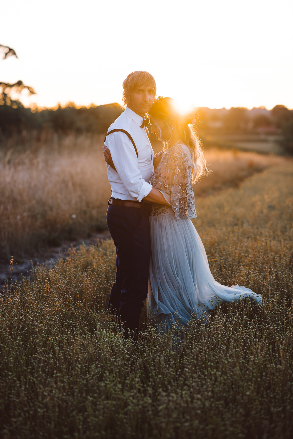 Ethereal Magical Golden Hour Wedding Ideas Dhw Photography