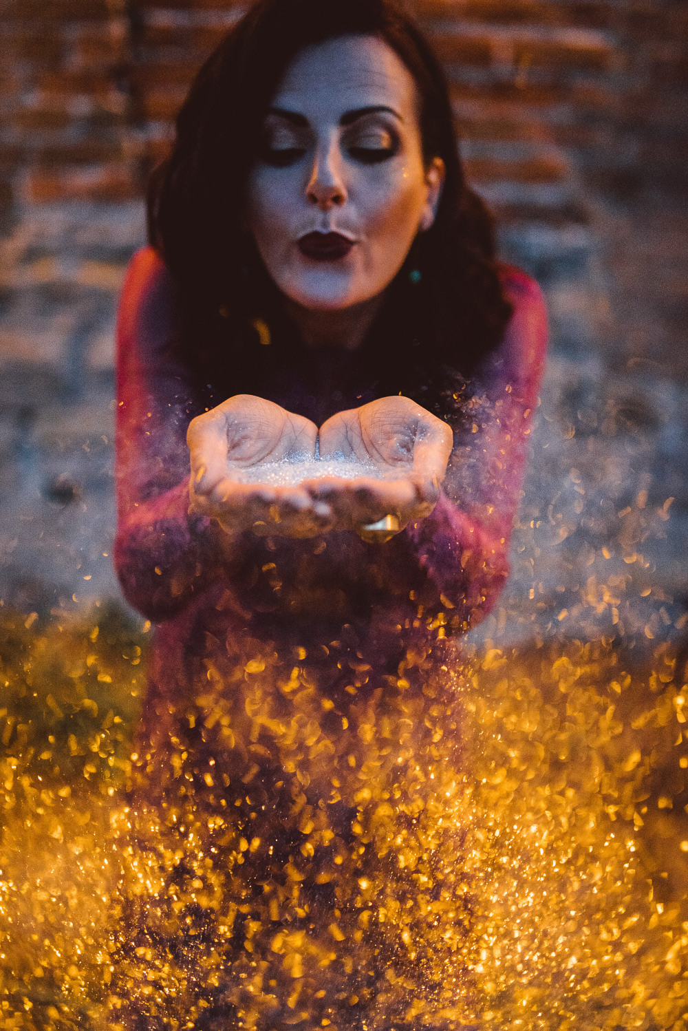 Gold Glitter Ethereal Magical Golden Hour Wedding Ideas Dhw Photography