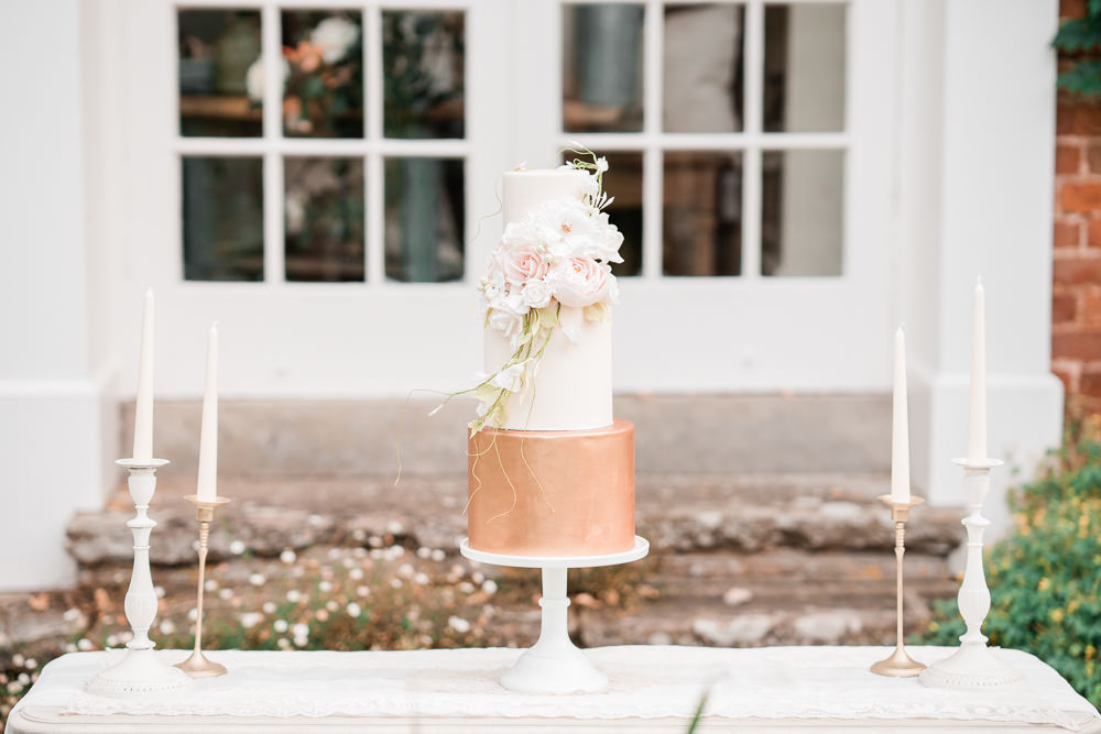 Metallic Cake Gold Copper Flowers Floral Pale Pink Golden Autumnal Wedding Ideas Joanna Briggs Photography