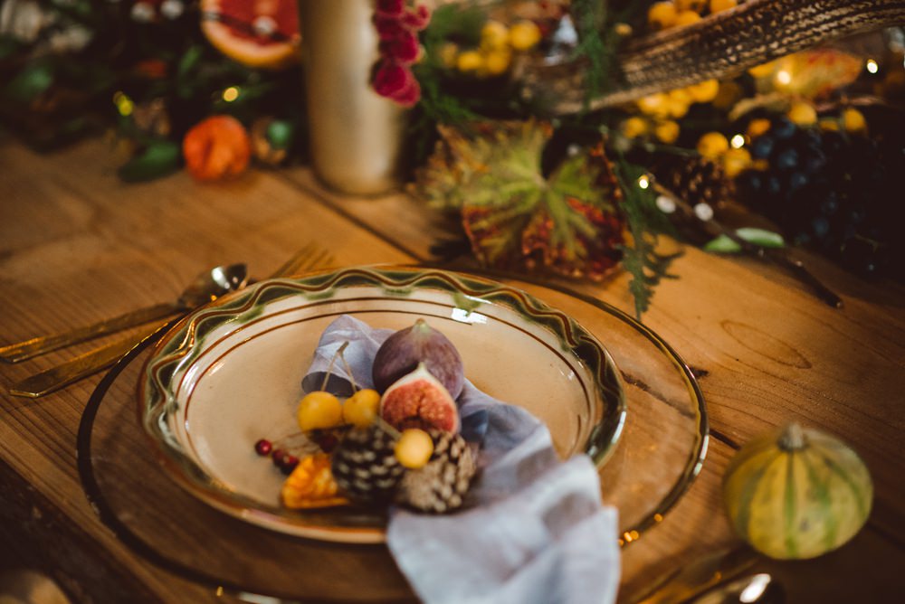 Place Setting Decor Flowers Fruit Pinecones Silk Rustic Christmas Wedding Ideas Dhw Photography