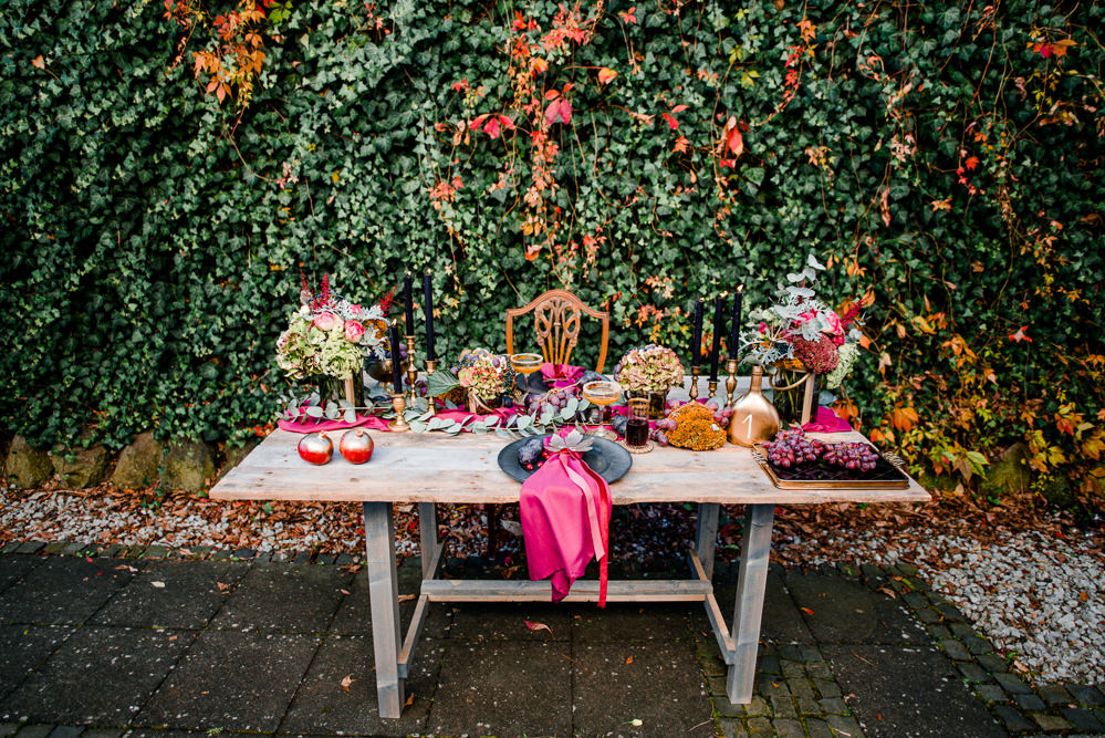 Table Tablescape Decor Decoration Fruit Flowers Candles Autumn Autumnal Fairytale Wedding Ideas Miriam Peuser Photography