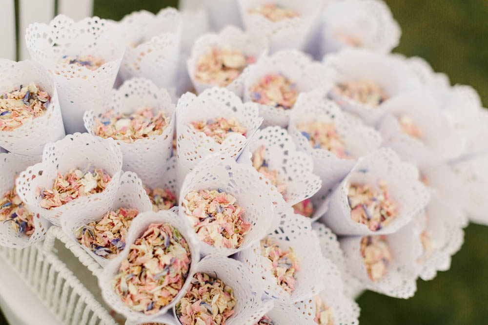 Confetti Cones Brewerstreet Farmhouse Wedding Danielle Smith Photography