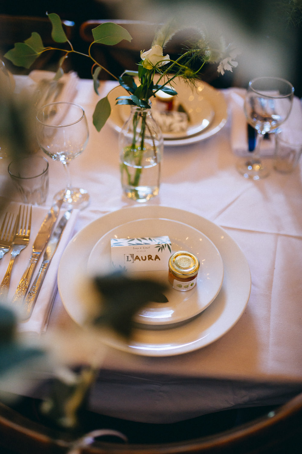 Place Setting Flowers Favours Greenery Clapton Country Club Wedding Curious Rose Photography