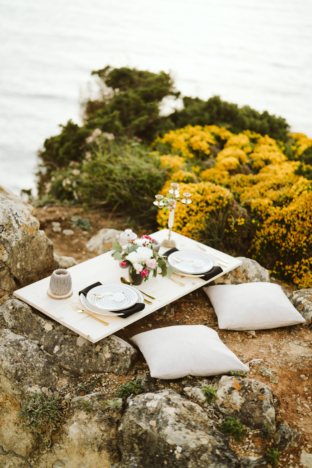 Tablescape Set Up Sweetheart Table Clifftop Portugal Wedding Ideas John Barwood Photography