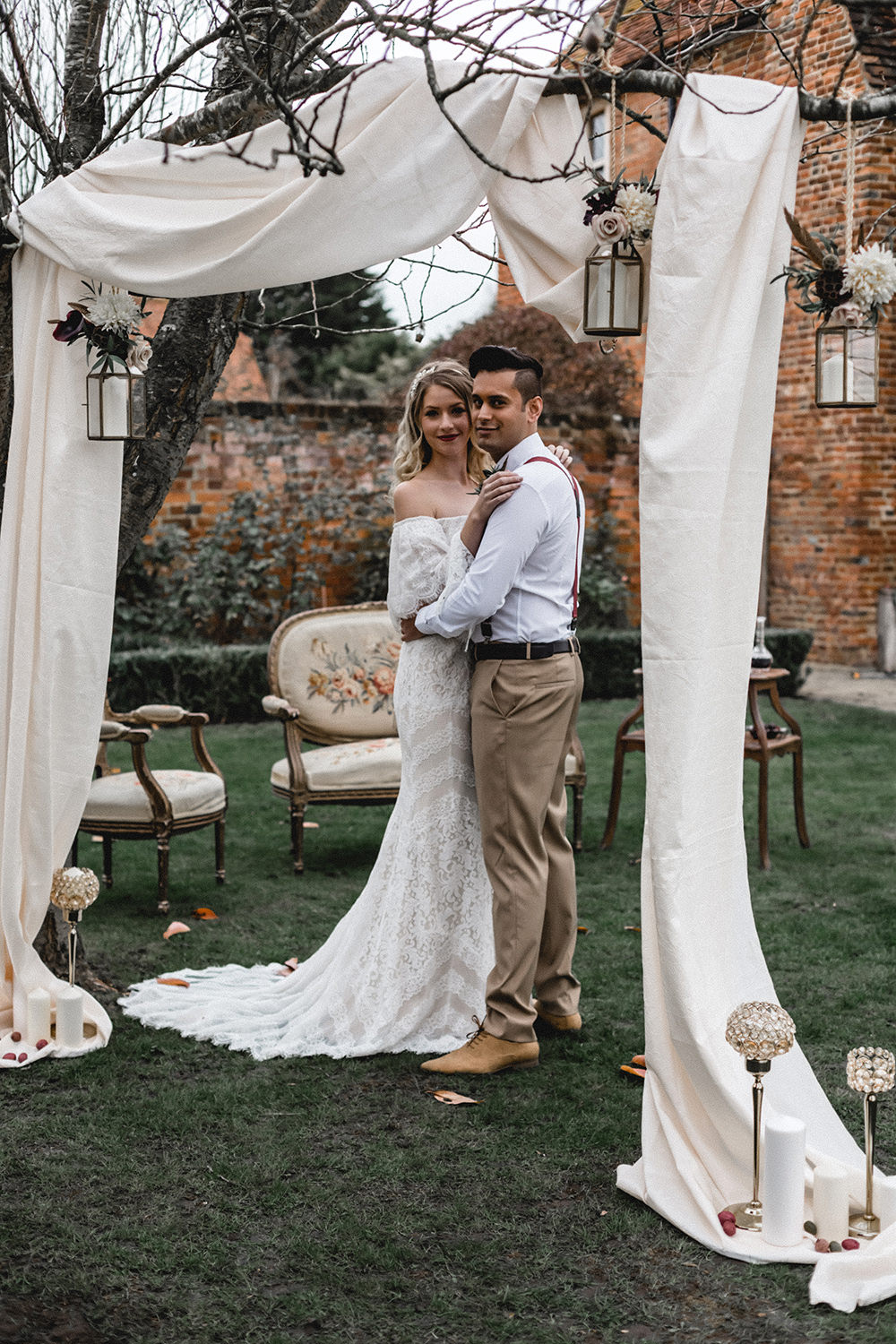 Hanging Lanterns Drapes Fabric Backdrop Boho Modern Romance Wedding Ideas Masha Unwerth Photography