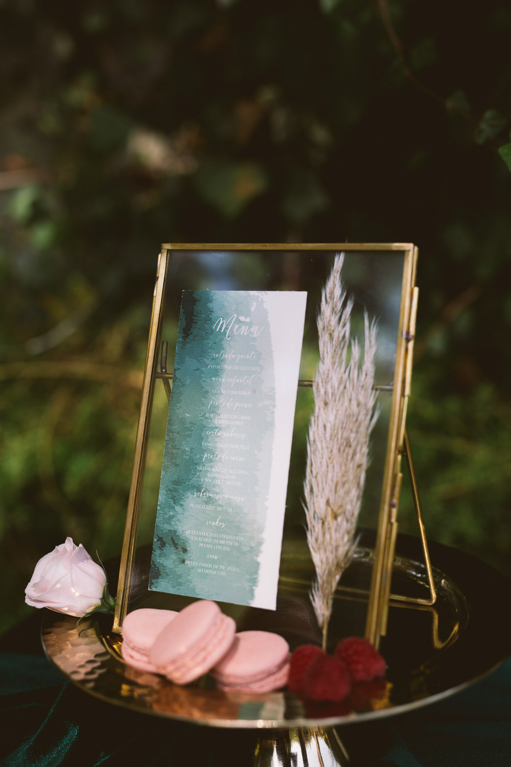 Watercolour Stationery Invitations Invites Suite Sign Frame Botanical Dark Green Velvet Pampas Grass Wedding Ideas Bárbara Araújo Photography