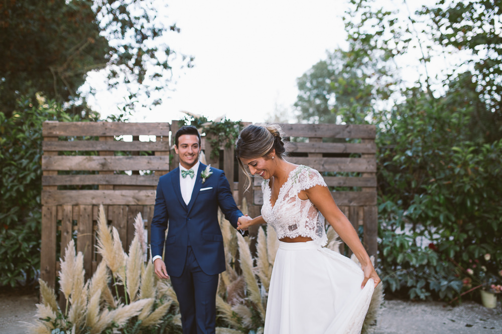Botanical Dark Green Velvet Pampas Grass Wedding Ideas Bárbara Araújo Photography