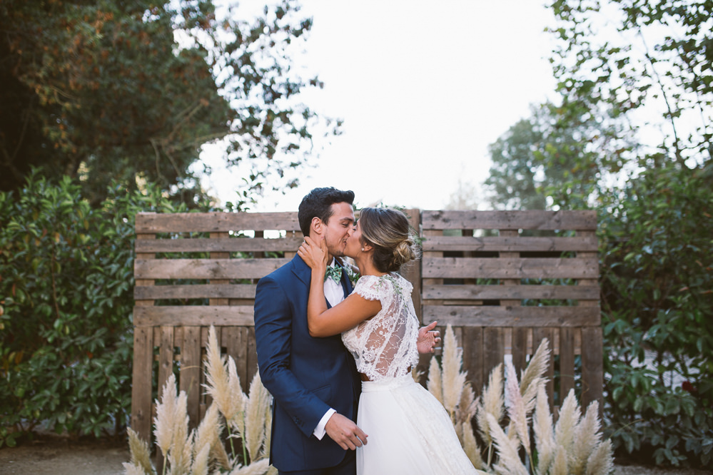 Botanical Dark Green Velvet Pampas Grass Wedding Ideas Bárbara Araújo Photography