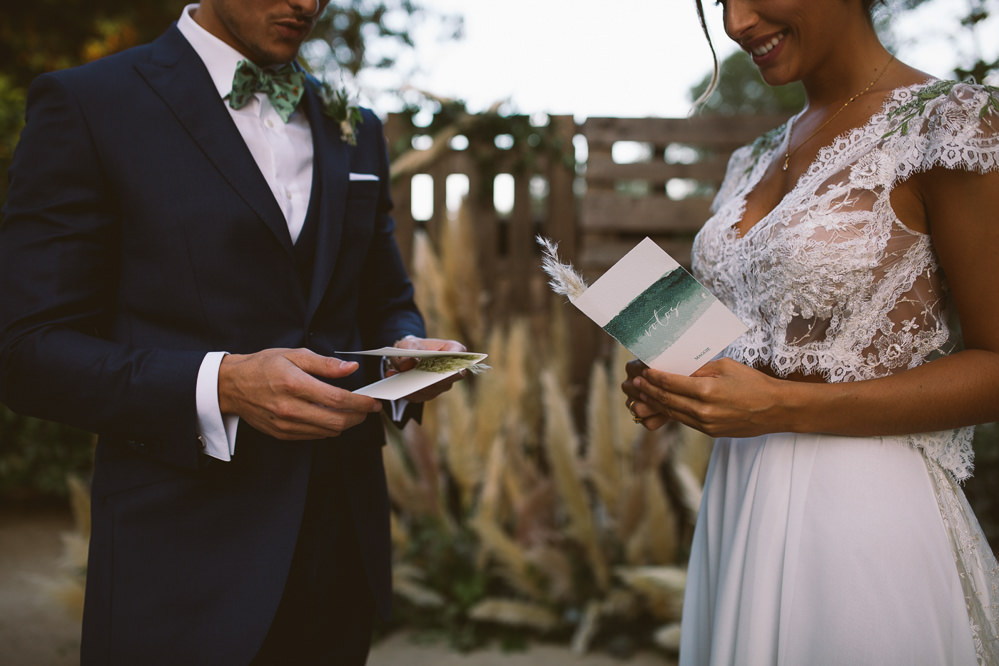 Botanical Dark Green Velvet Pampas Grass Wedding Ideas Bárbara Araújo Photography