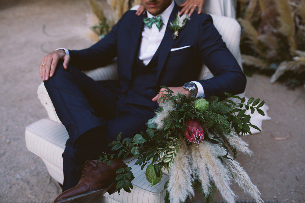 Botanical Dark Green Velvet Pampas Grass Wedding Ideas Bárbara Araújo Photography