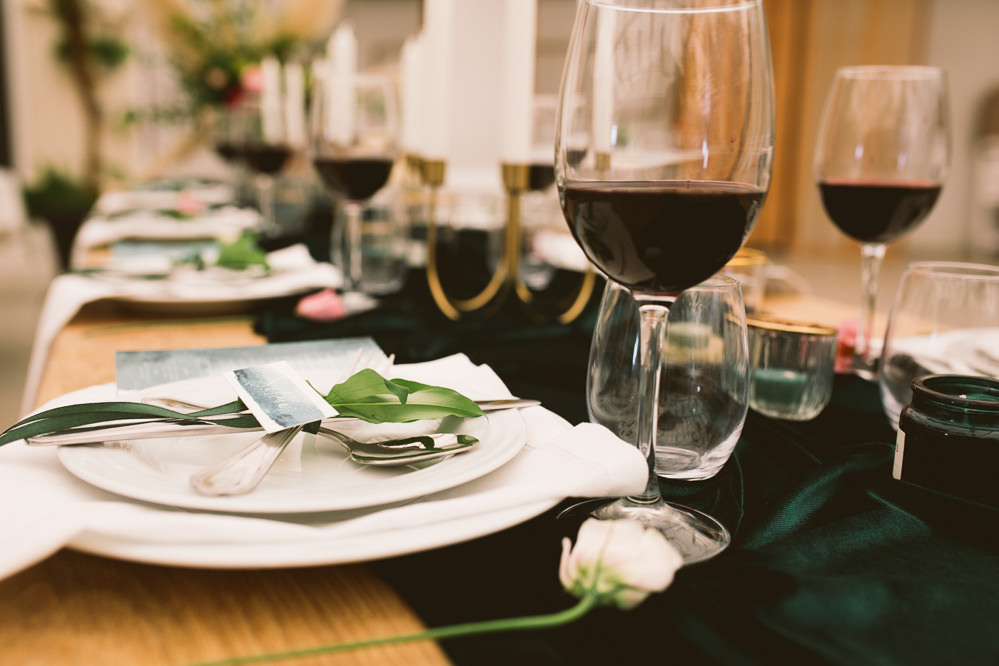 Botanical Dark Green Velvet Pampas Grass Wedding Ideas Bárbara Araújo Photography