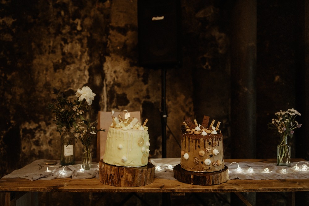 Chocolate Drip Cakes Log Slice Stands Brunel Museum Wedding Olivia and Dan Photography