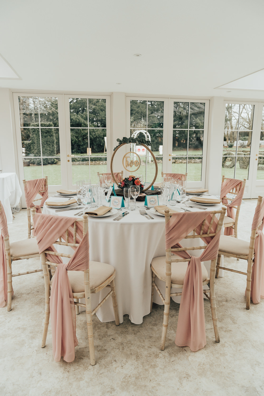 Round Table Tablescape Decor Fabric Chair Covers Sash Hoop Wedding Ideas Rebecca Carpenter Photography