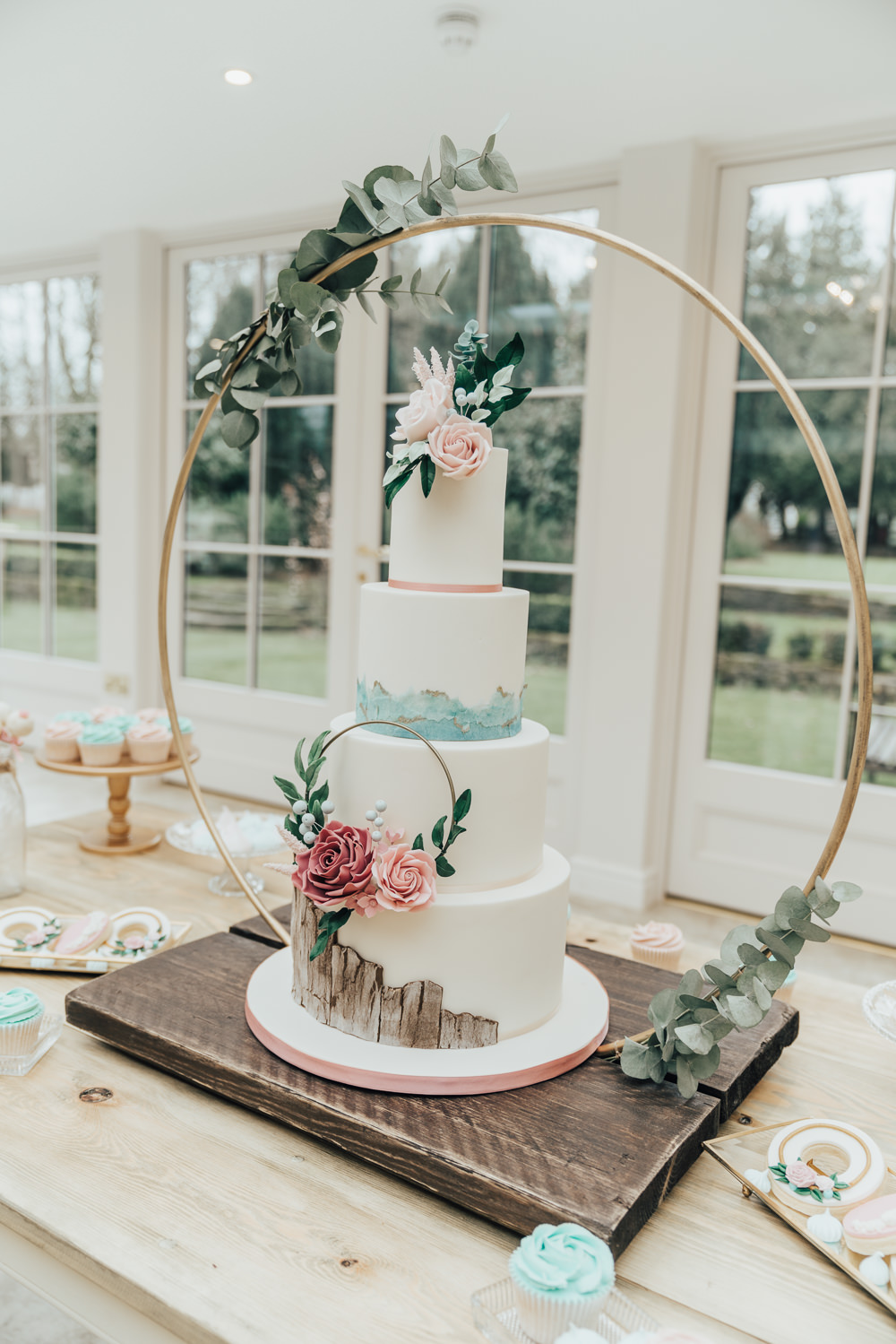 Cake Wreath Floral Flowers Wood Brush Stokes Backdrop Table Hoop Wedding Ideas Rebecca Carpenter Photograph