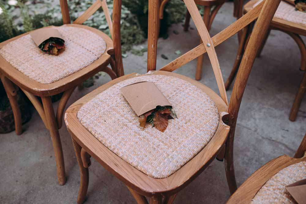 Leaf Confetti Envelopes Mountain Wedding Spain Lorena Erre