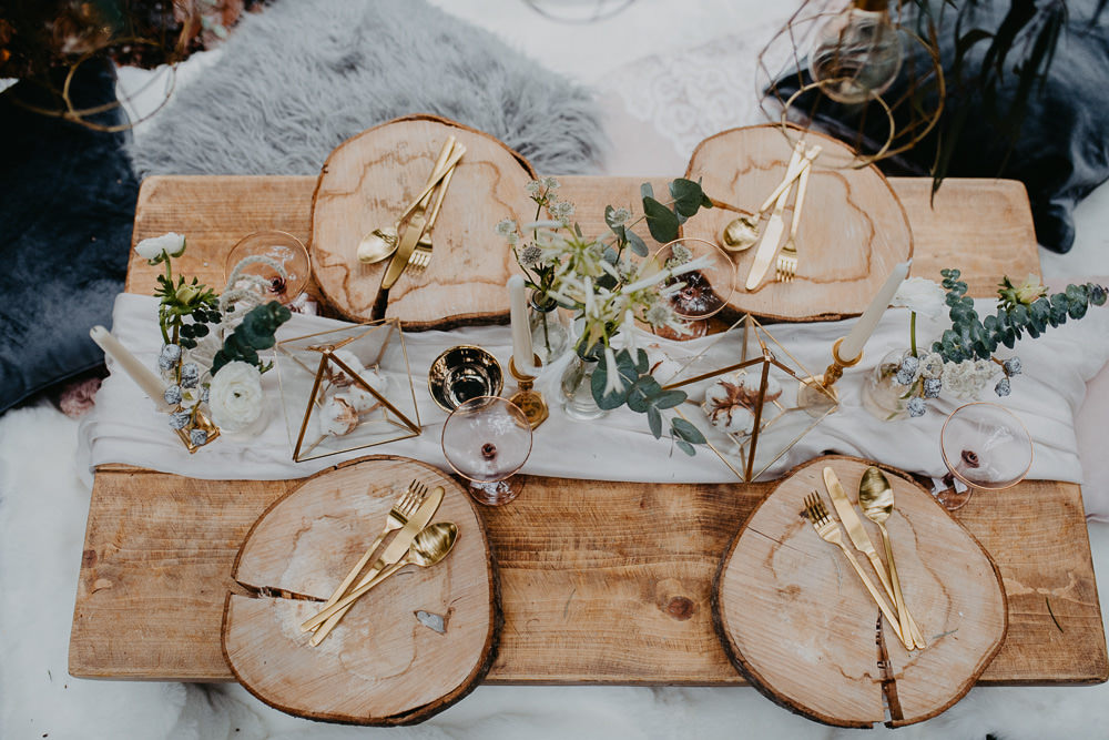 Tablescape Table Decor Log Slice Gold Cutlery Terrariums Greenery Foliage Outdoor Woodland Wedding Ideas Geometric Meraki Wedding Photography