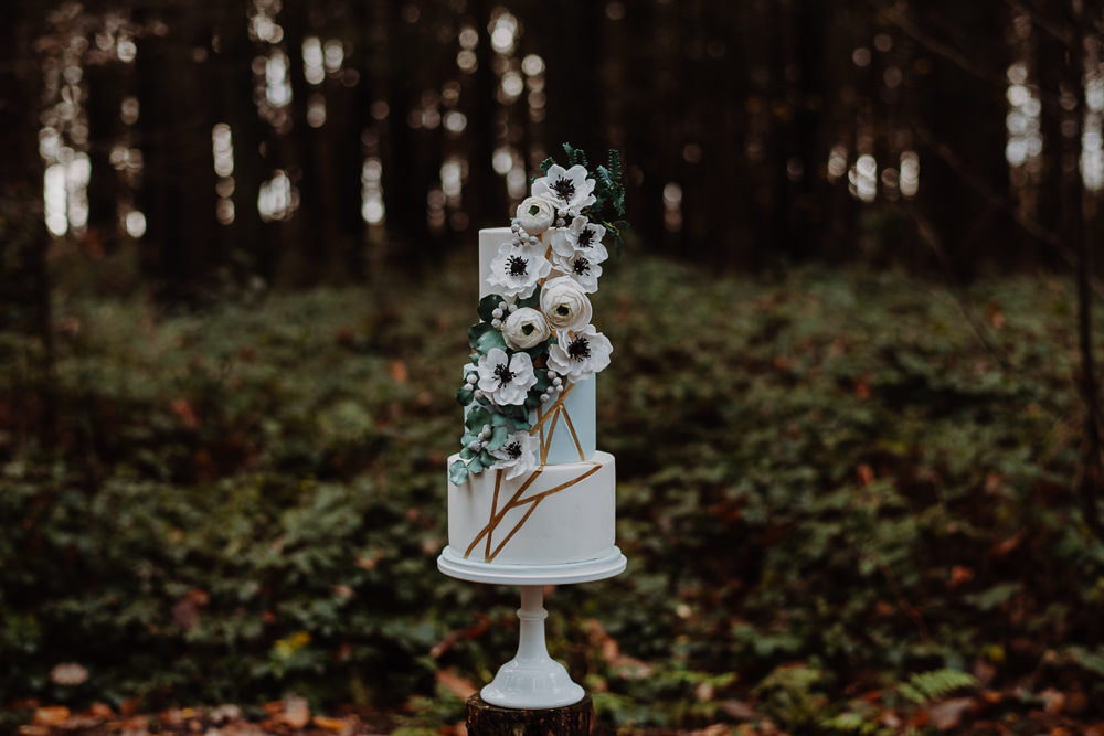 Cake Table Flowers Floral Copper Gold Outdoor Woodland Wedding Ideas Geometric Meraki Wedding Photography