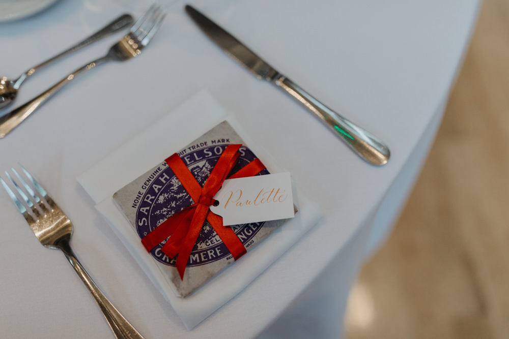 Grasmere Gingerbread Favours Modern Calligraphy Tag Sun Pavilion Wedding Stevie Jay Photography