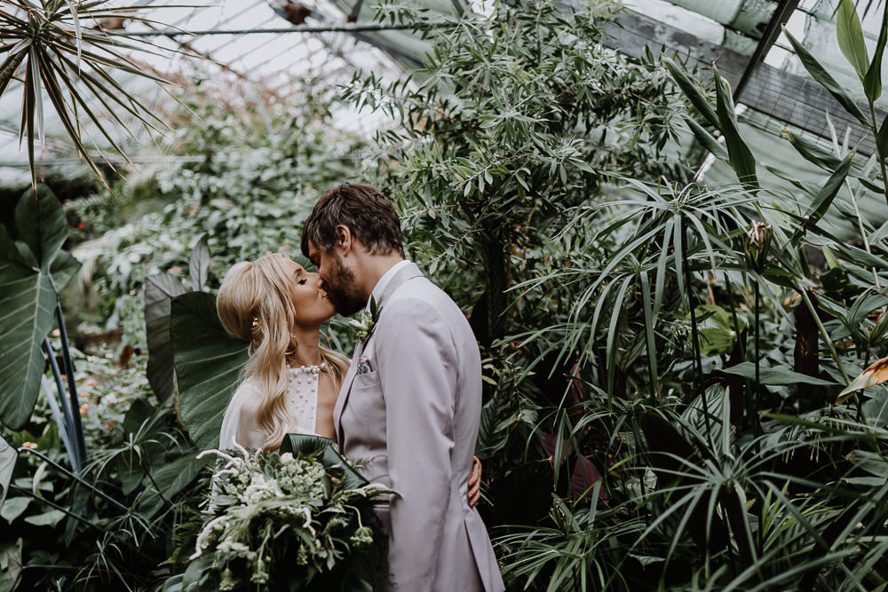 Wedding Themes Caitlin and Jones Photography