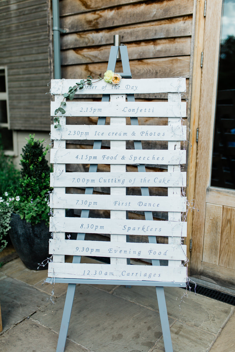 Order of the Day Pallet Easel Creative Summer Wedding Gemma Giorgio Photography