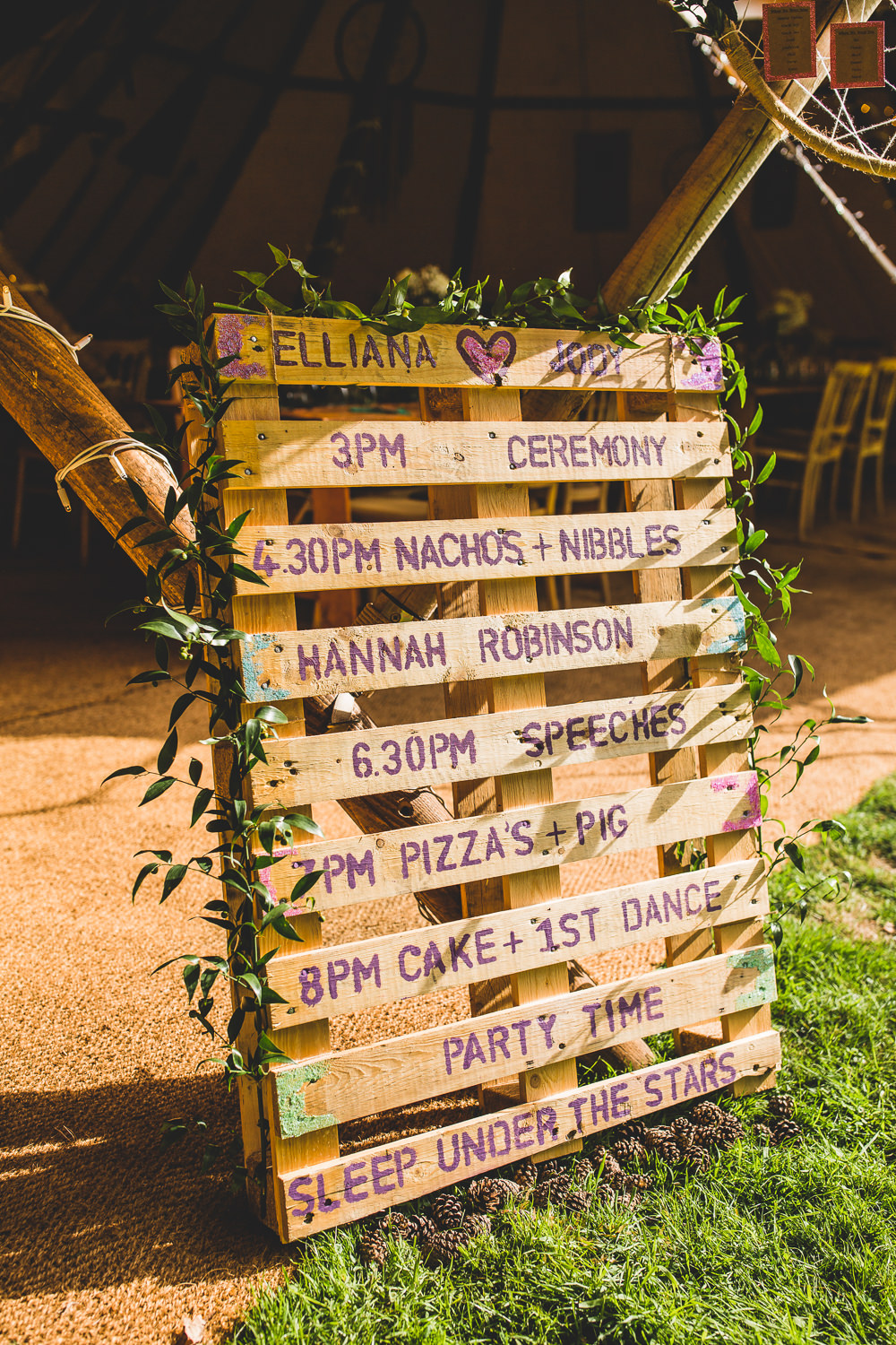 Pallet Order of Day DIY Stencil Greenery Foliage Tipi Moors Valley Country Park Wedding Livvy Hukins Photography