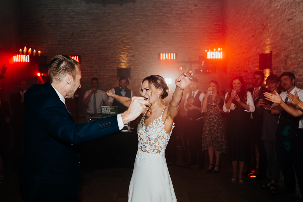 Contemporary Barn Wedding Ryan Goold Photography