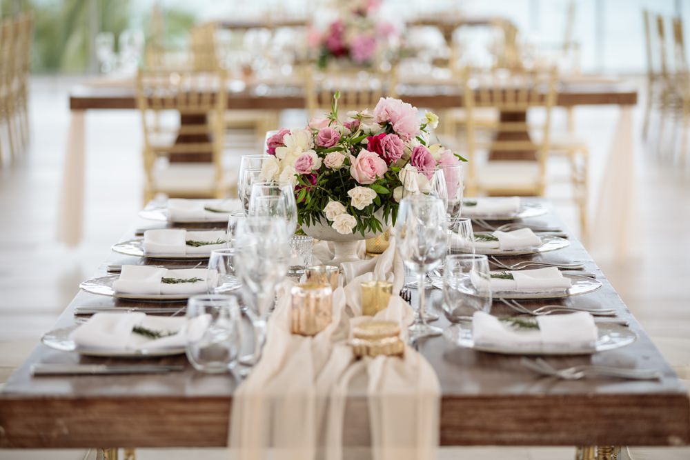 Table Tablescape Decor Silk Runner Flowers Gold Los Cabos Wedding Anna Gomes Photo