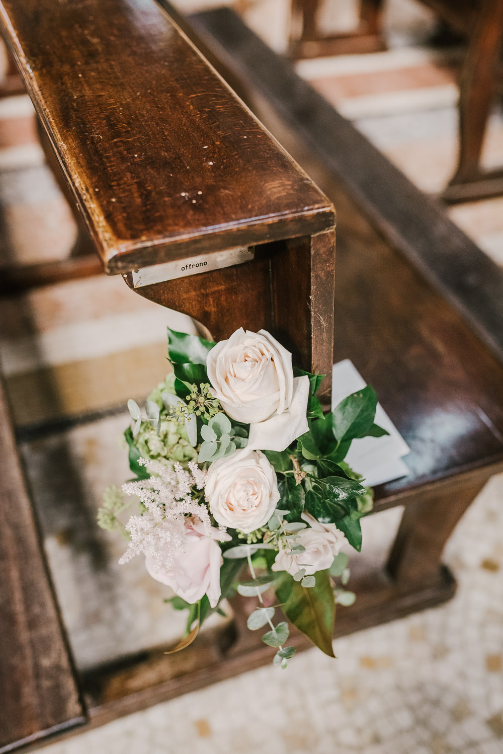Pew End Flowers Rose Milan Wedding Rossella Putino Photographer