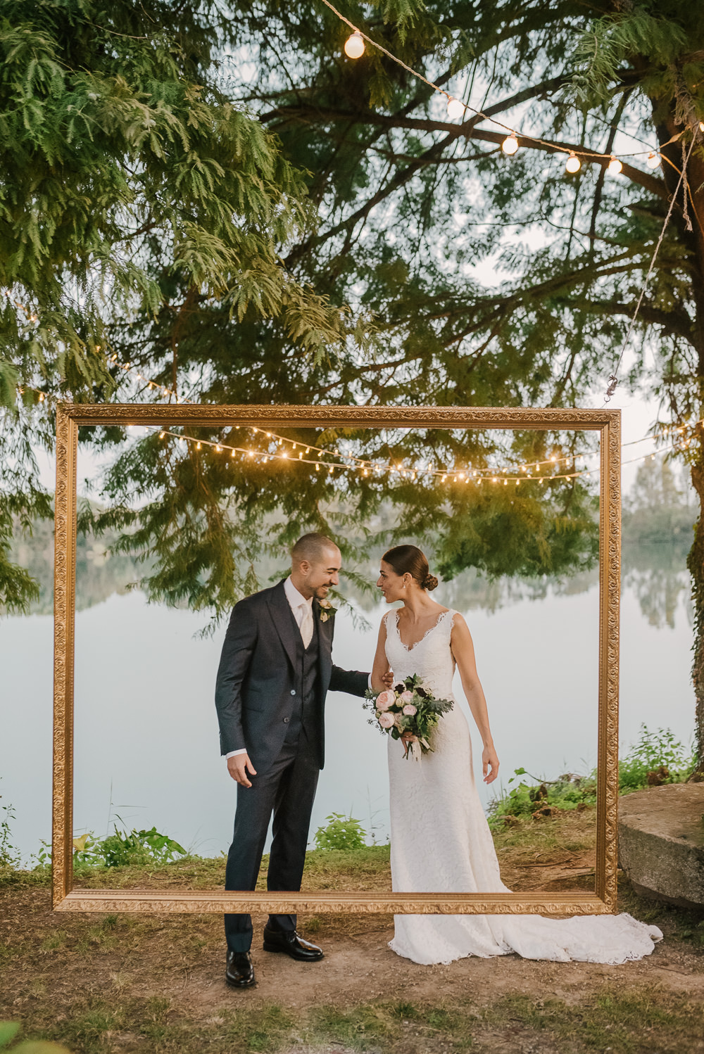 Photo Booth Gold Frame Milan Wedding Rossella Putino Photographer