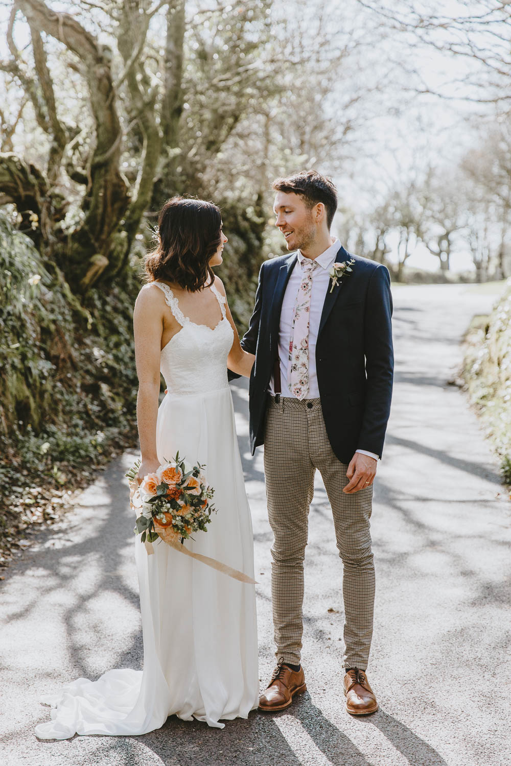 Spring Yellow Wedding at Yeldersley Hall Derbyshire, image size:1000x1500