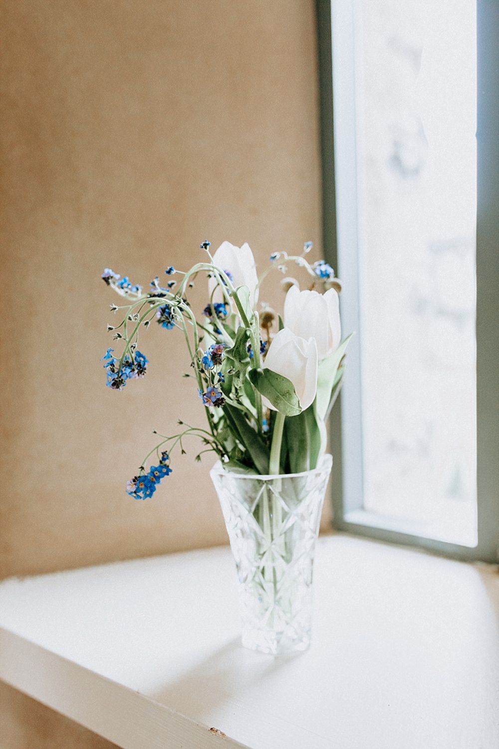 Vase Flowers Tulip Blue Gold Wedding Ideas Ailsa Reeve Photography