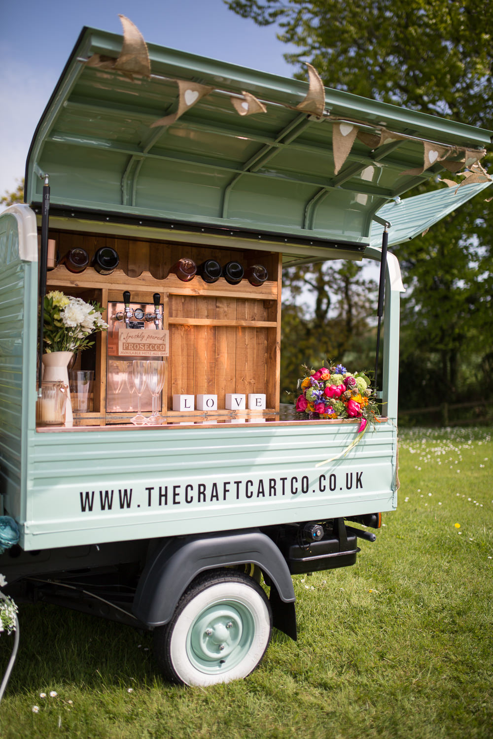 Mobile Bar Drinks Van Truck Colourful Balloons Wedding Ideas Florence Berry Photography