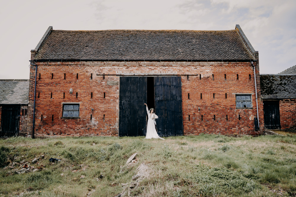 Free Spirited Wedding Ideas EKR Pictures