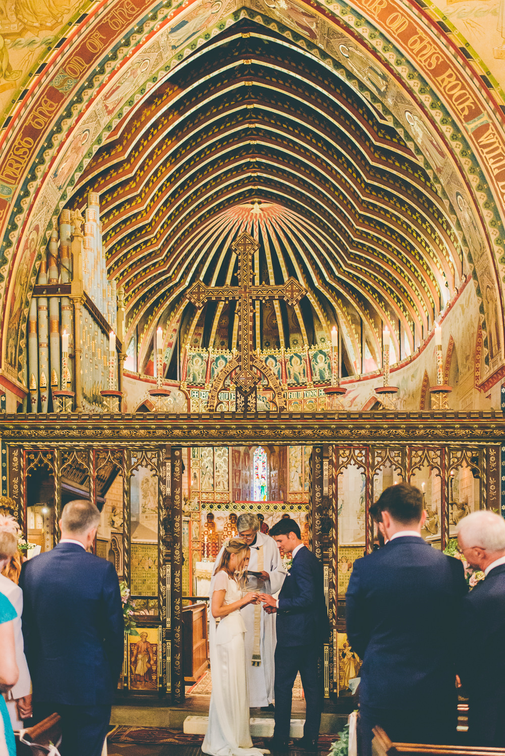 High Billinghurst Farm Wedding Larissa Joice Photography
