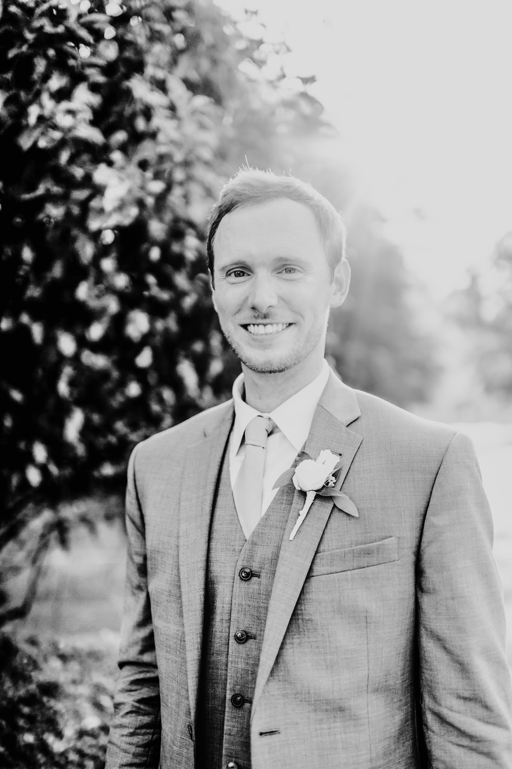 Groom Groomsmen Grey Suits Ties Green Maryland Wedding L. Hewitt Photography